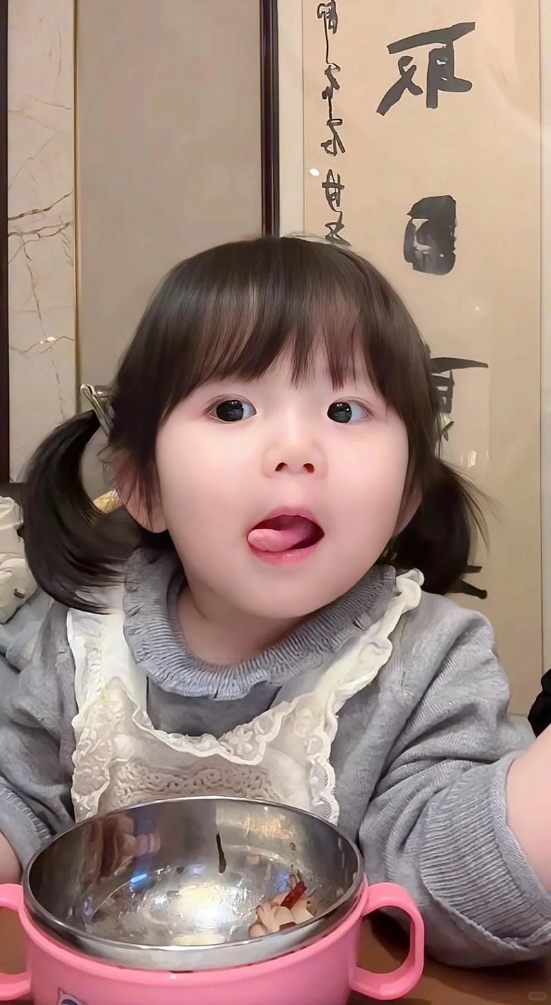Hình nền cute vô tri tinh tế