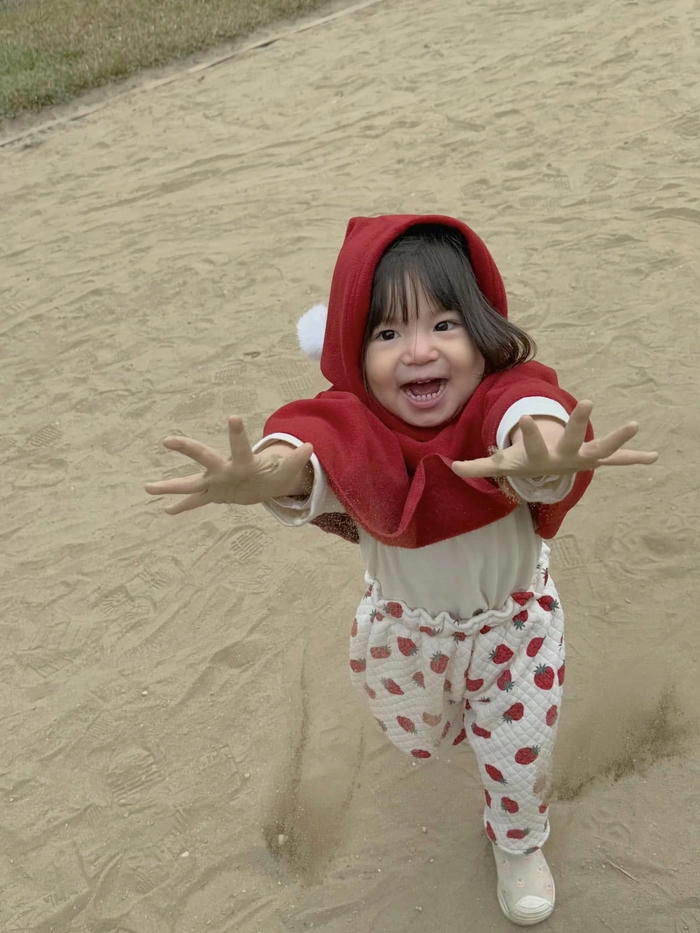 Ảnh bé Pam cute dễ thương siêu yêu