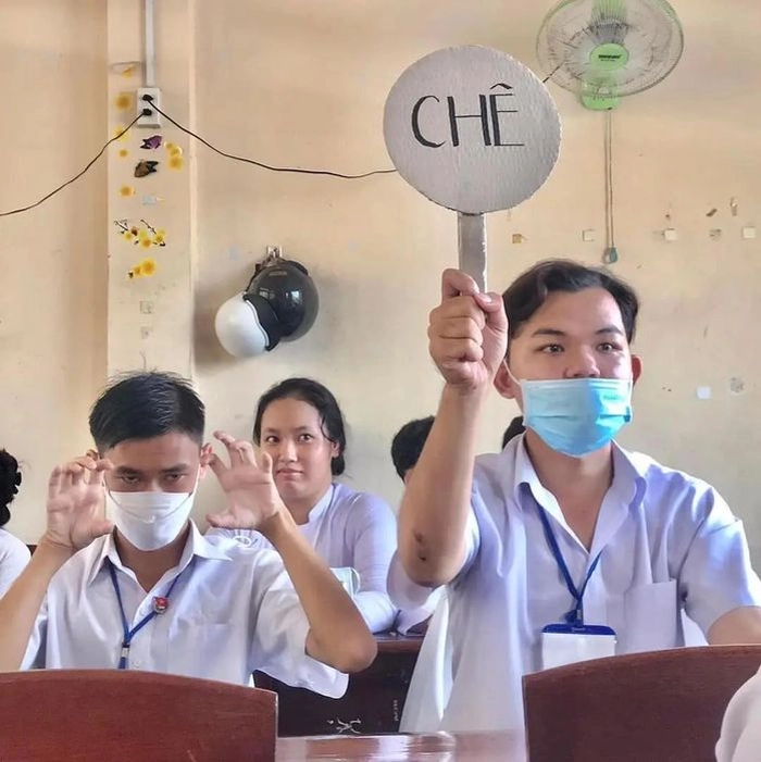 Chê meme hài hước tạo cảm giác thư giãn