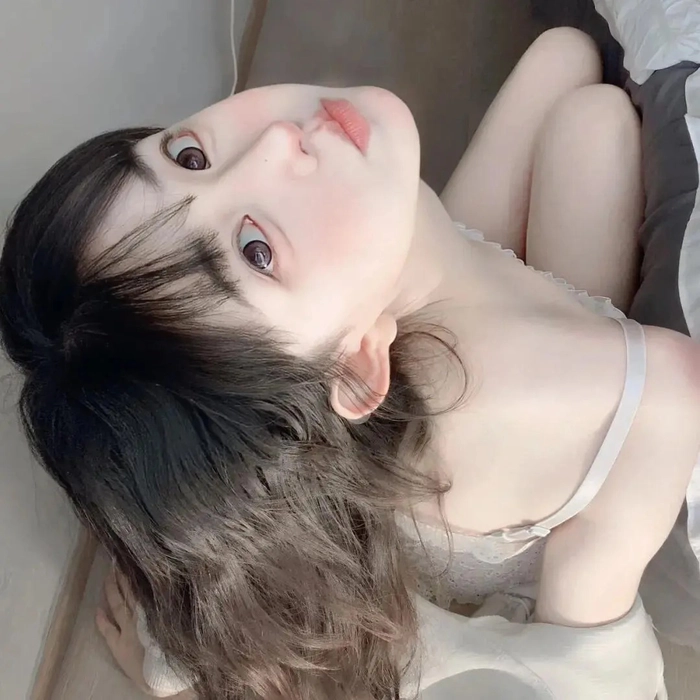 Gái Trung Quốc cute xinh xắn với phong cách trẻ trung