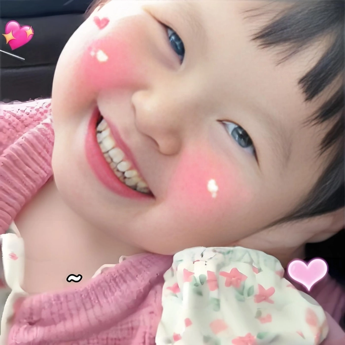 Hình ảnh meme em bé cute đáng yêu nhất