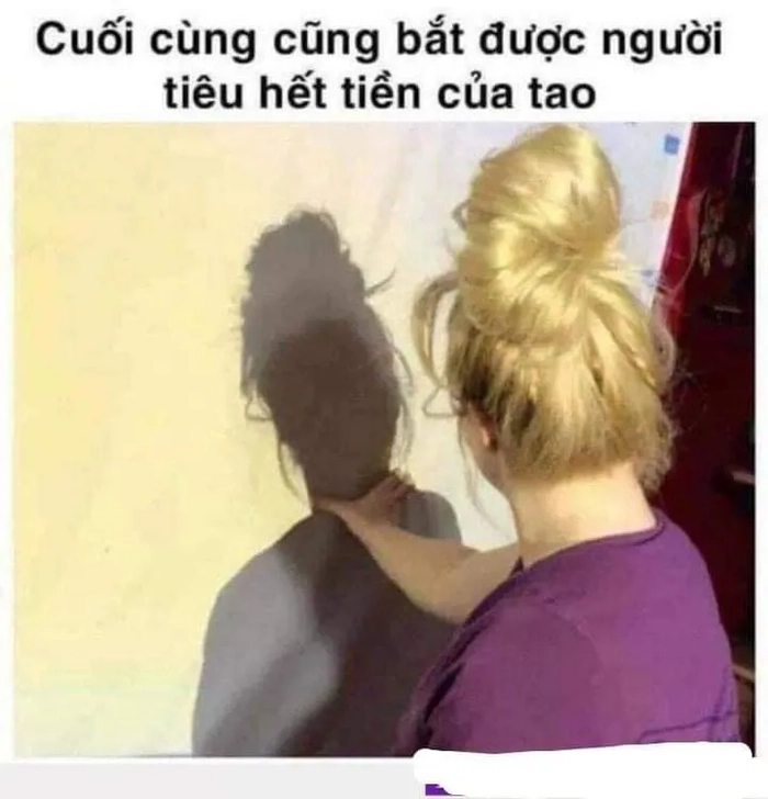 Meme thằng bé bị bóp cổ bá đạo