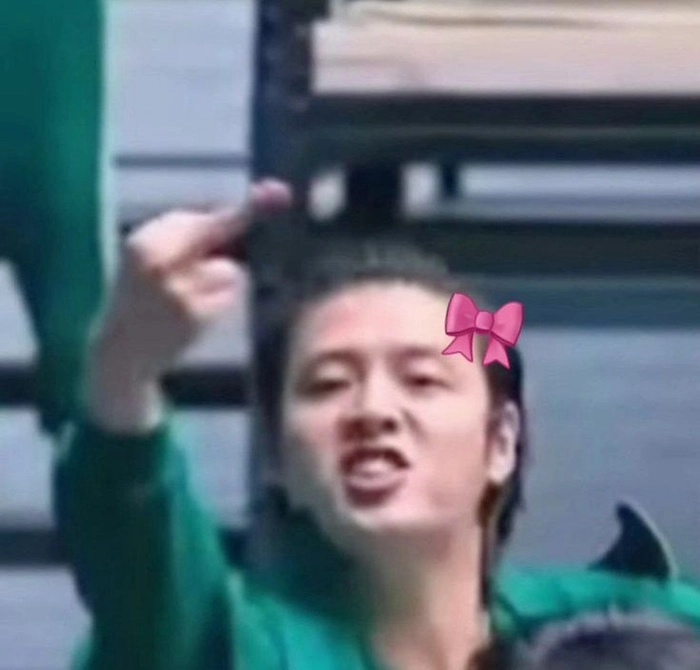 Squid Game meme chế bá đạo