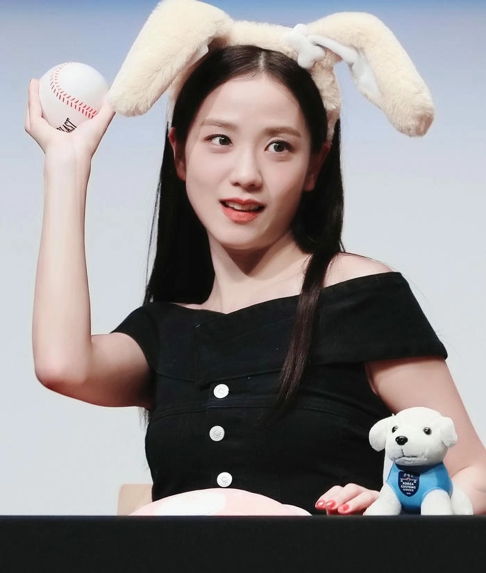 Ảnh Jisoo Blackpink cute trẻ trung