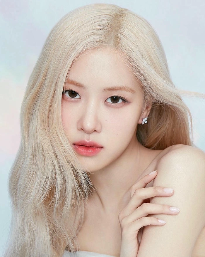 Ảnh Rosé cute nhất khiến tim tan chảy