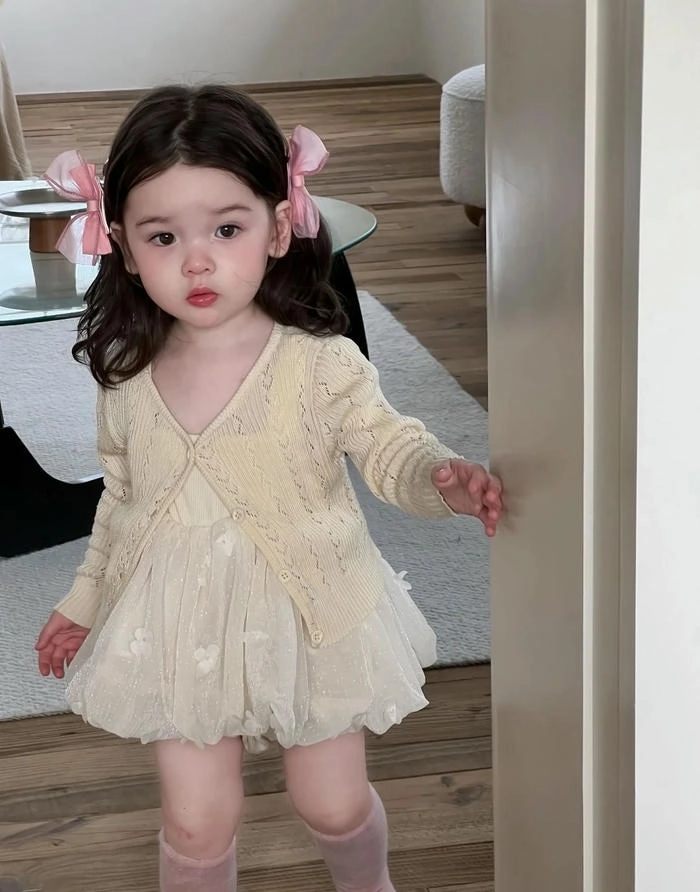 Ảnh em bé cute đáng yêu khiến tim tan chảy