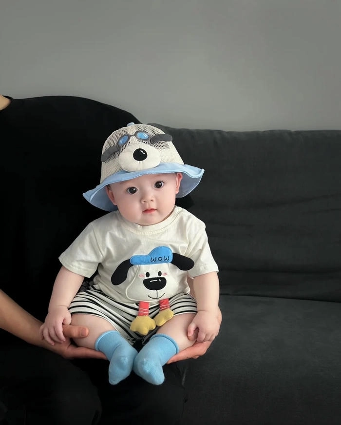 Ảnh em bé cute đáng yêu ngọt ngào