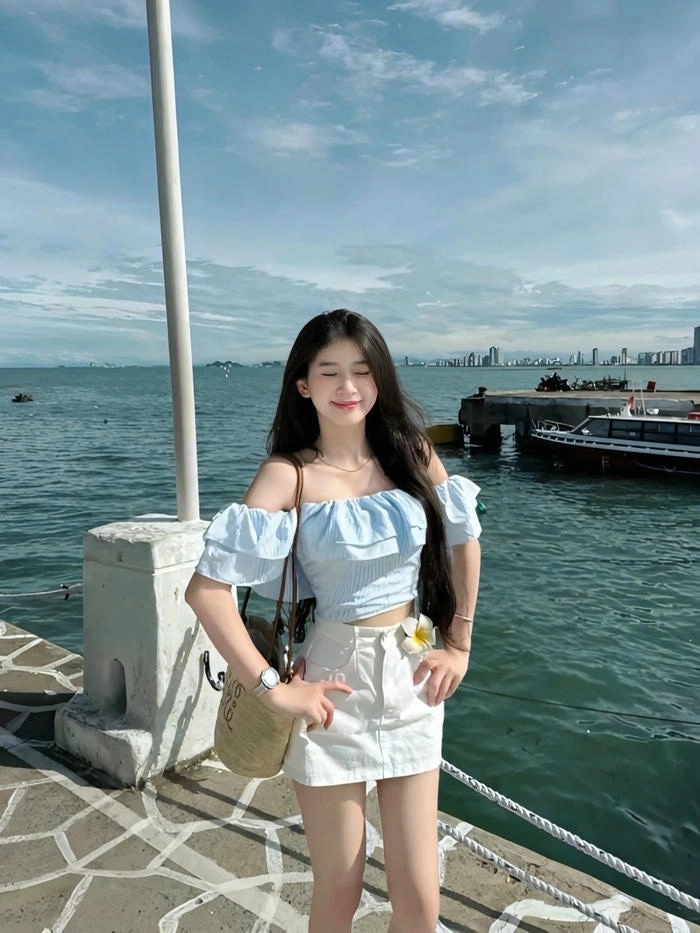 Ảnh gái xinh cute K8 hồn nhiên