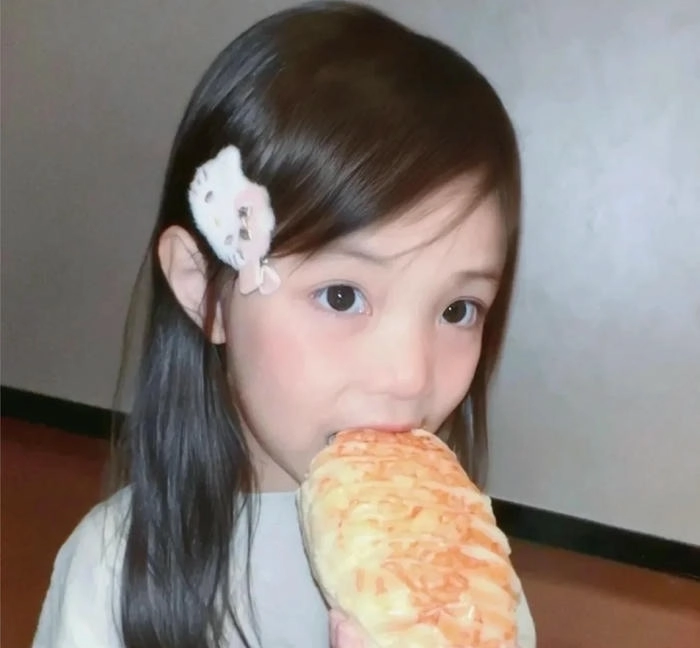 Ảnh trẻ con đáng yêu ngọt ngào