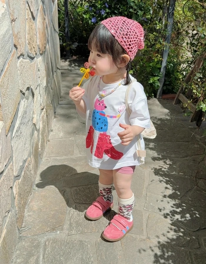 Ảnh trẻ con đáng yêu tự nhiên