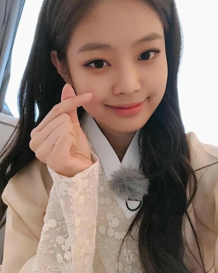 Hình Jennie Blackpink cute