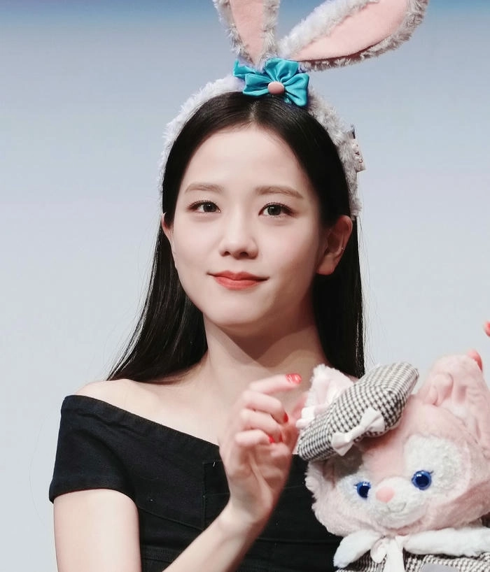 Hình ảnh Jisoo cute tự nhiên