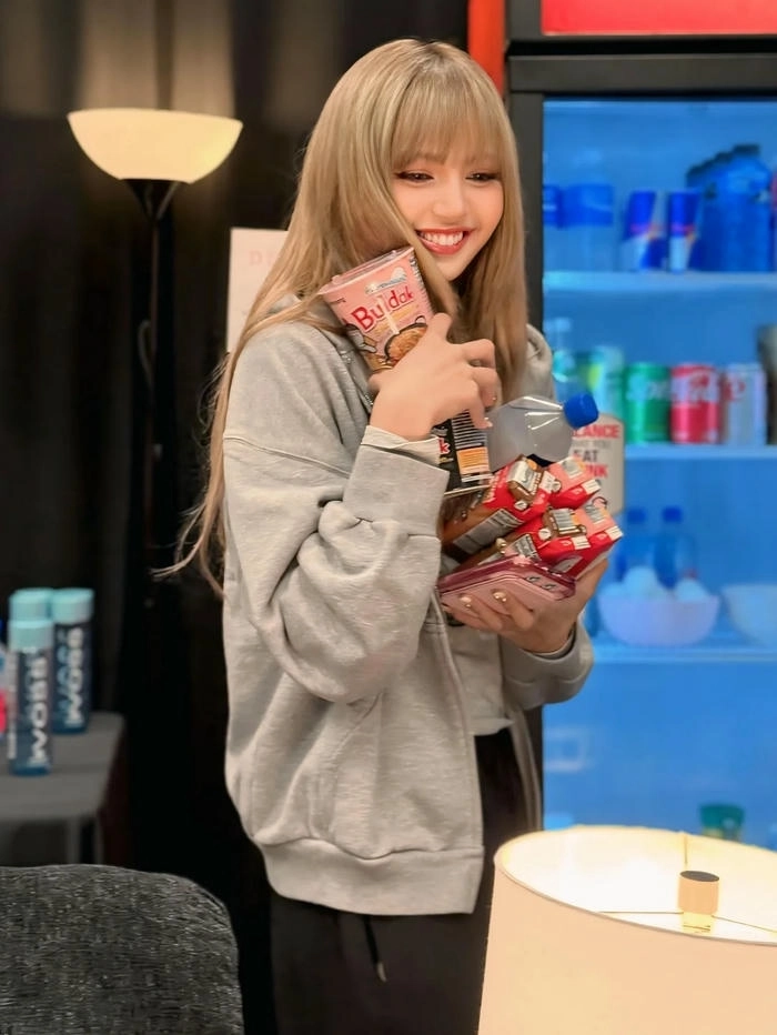 Hình ảnh Lisa cute thanh thuần