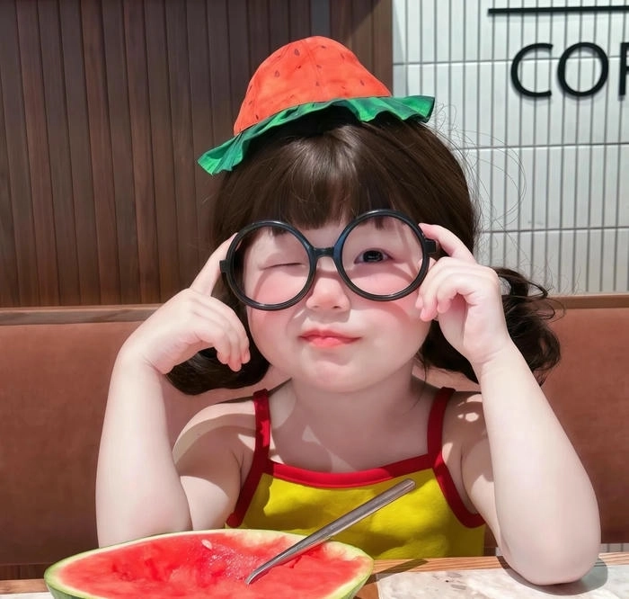 Hình ảnh trẻ em cute cười tươi