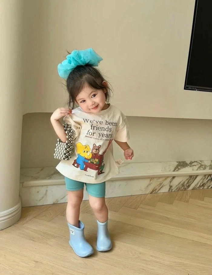 Hình ảnh trẻ em cute hồn nhiên