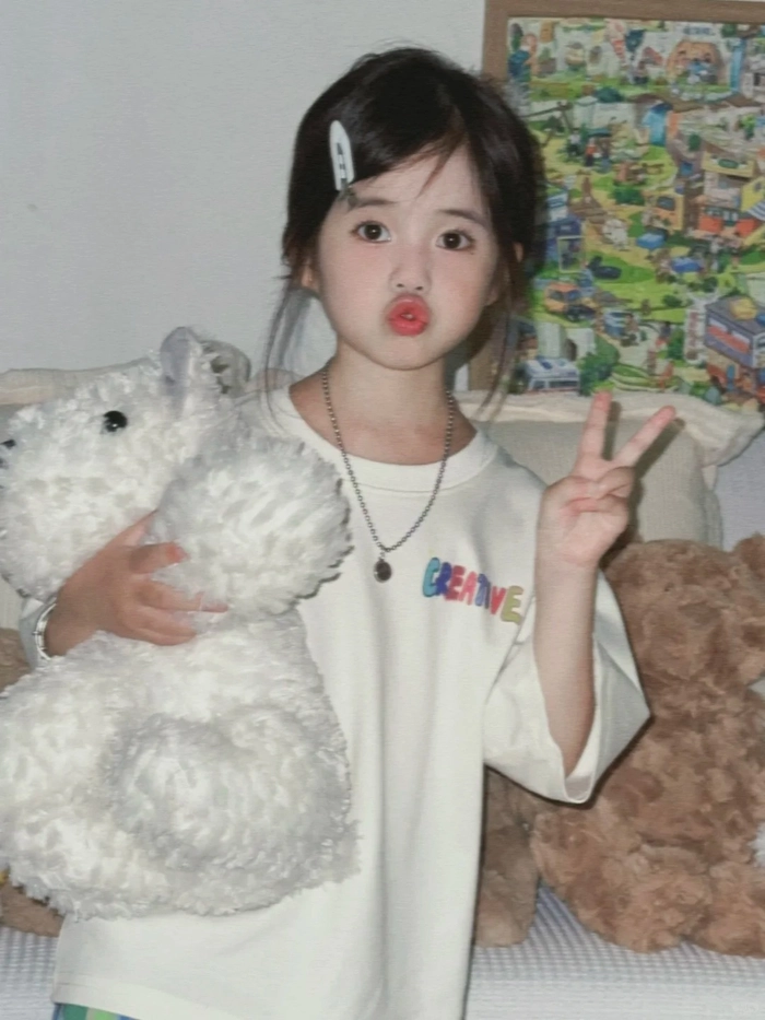 Hình nền con gái siêu cute ấn tượng