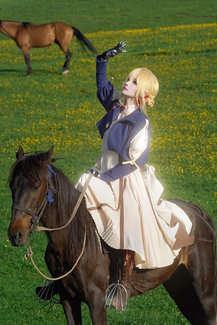 Ảnh Violet Evergarden cosplay đẹp