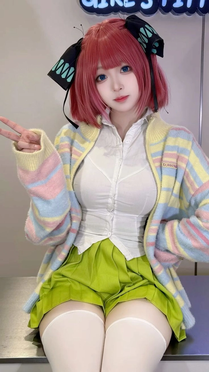 Ảnh cosplay Nakano Nino nổi bật