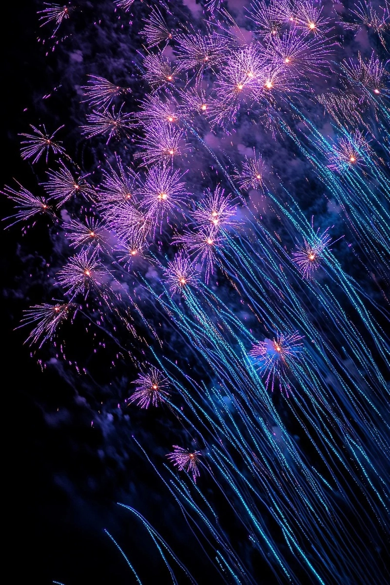 Bắn pháo hoa lung linh huyền ảo