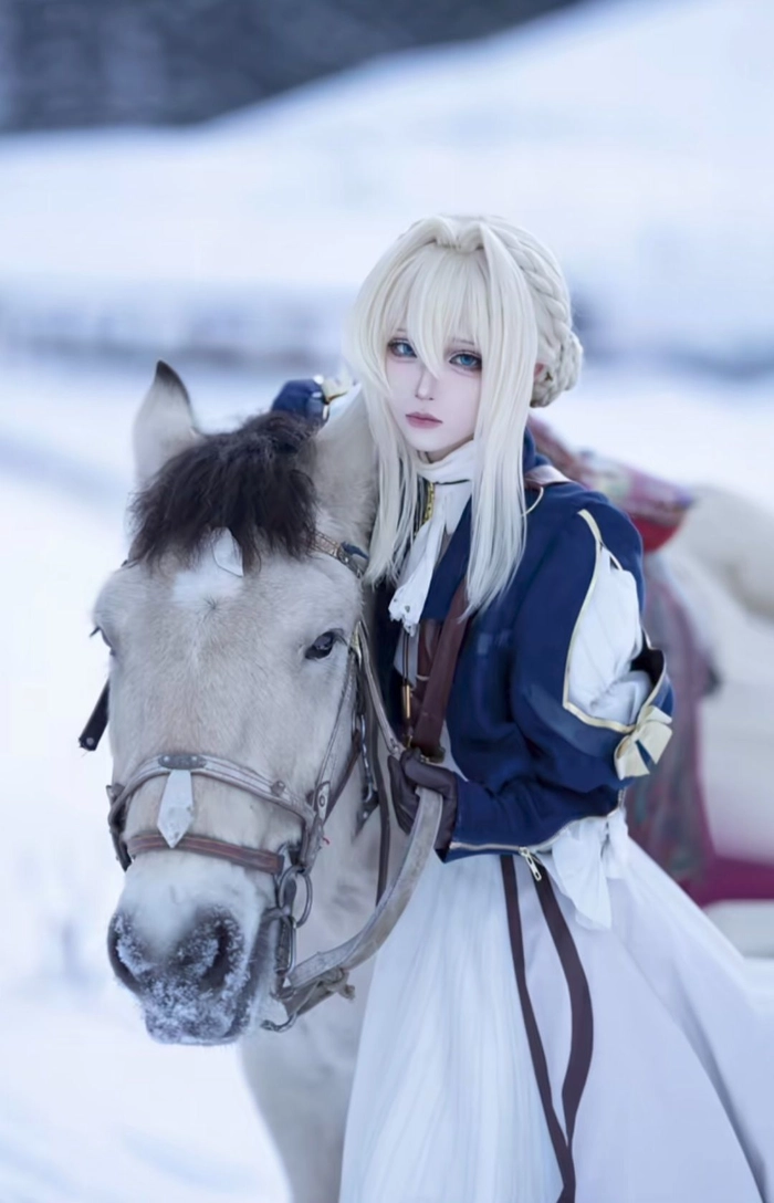 Cosplay Violet Evergarden ấn tượng