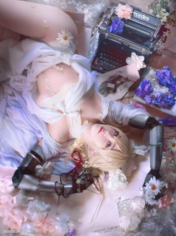 Cosplay Violet Evergarden gợi cảm