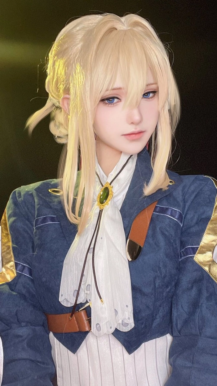 Cosplay Violet Evergarden lôi cuốn