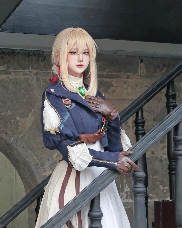 Cosplay Violet Evergarden thần thái