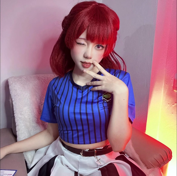 Hình Teieri Anri cosplay thần thái sắc nét