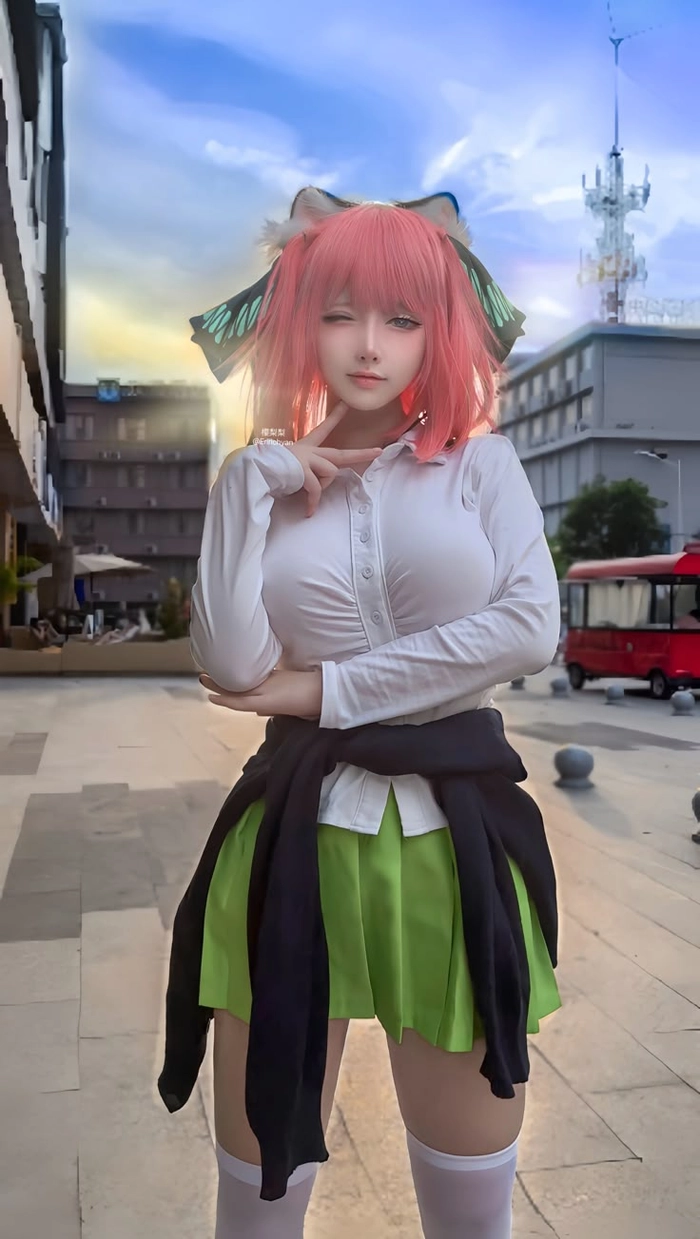 Hình cosplay Nino sexy cuốn hút