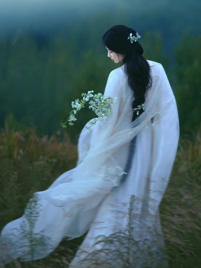 Hình nền cô gái buồn quay lưng cô đơn