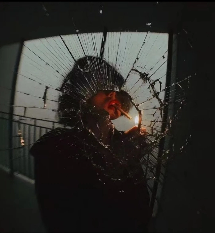 Hình nền máy tính cô gái buồn cô đơn