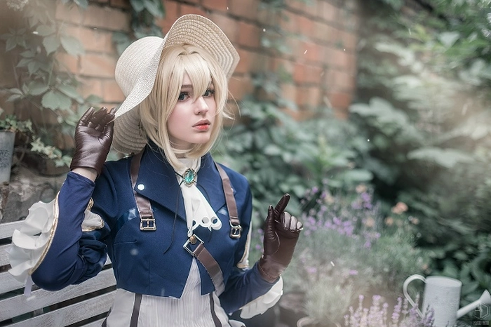Violet Evergarden cosplay nổi bật